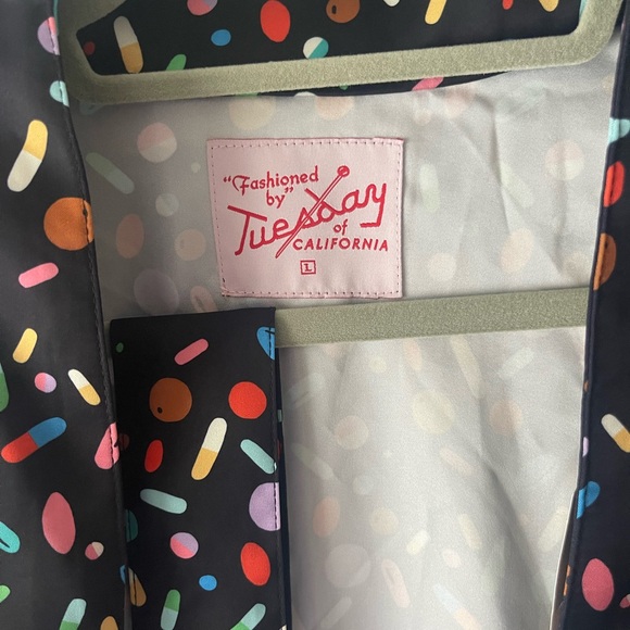 Tuesday of California Sick Day Robe - Picture 4 of 4